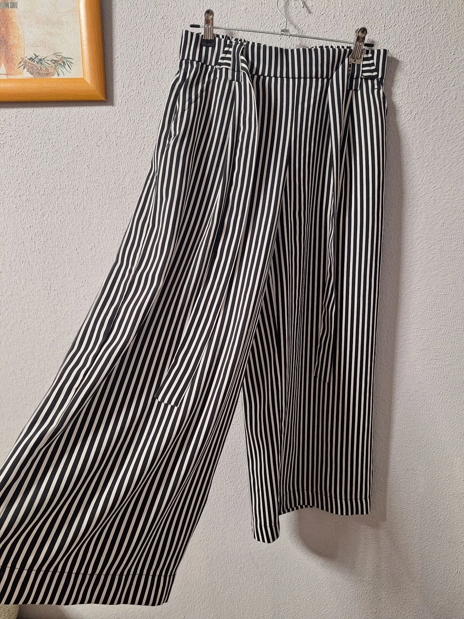 Pantalón palazzo Zara Trafaluc rayas blanco y negro T.S